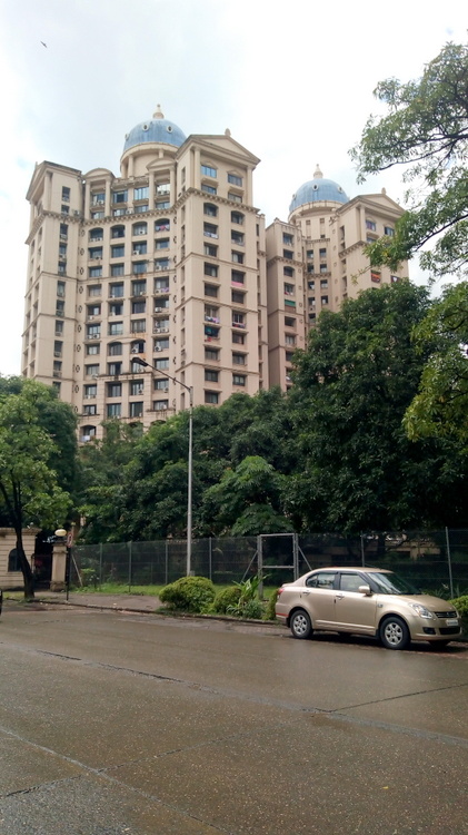 Building - Valencia, Powai